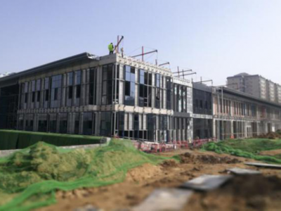 濃綠萬枝紅一點，動人春色不須多