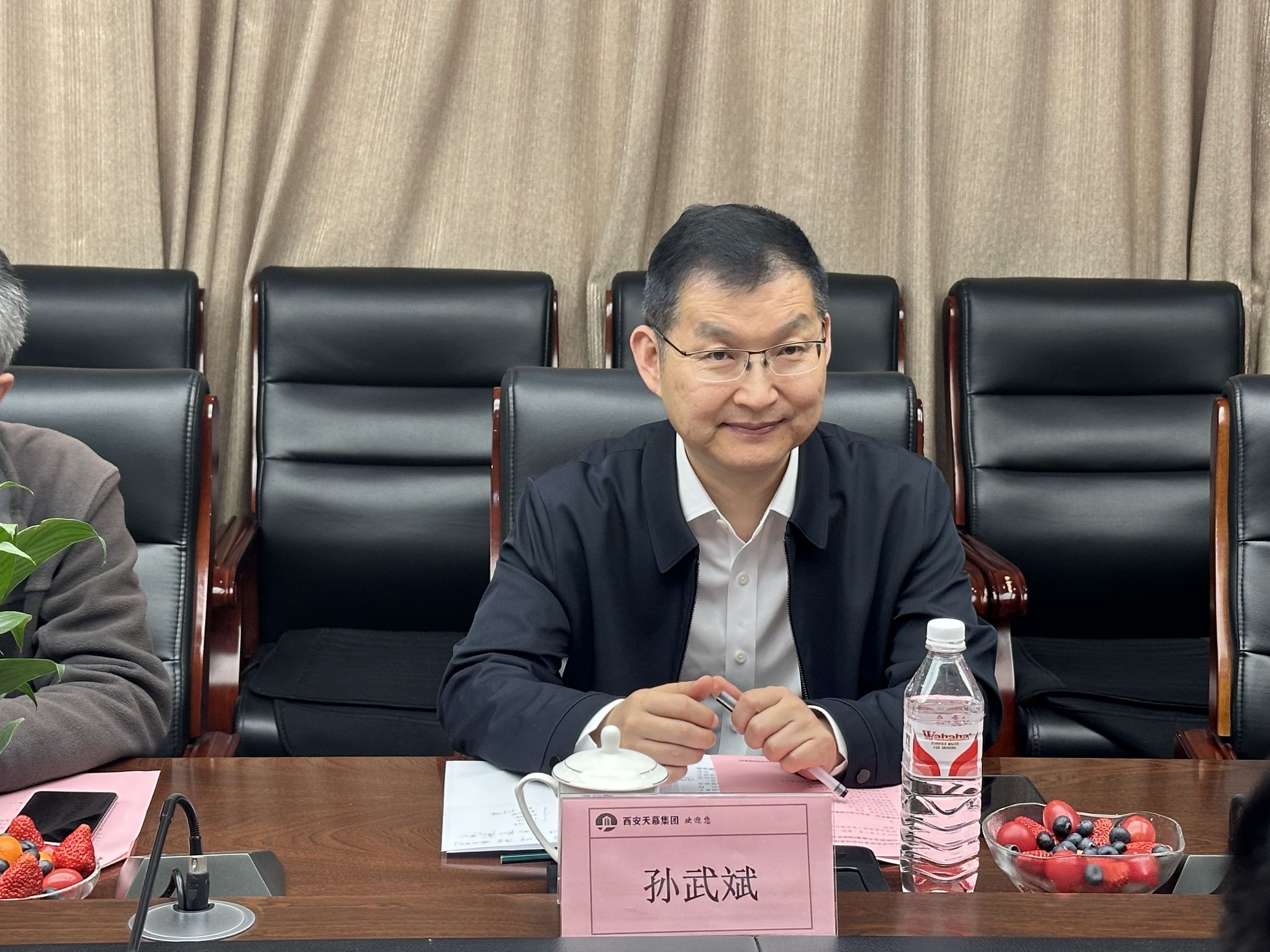 660d140e4a80e.jpg b9686f56ffa0023431ac1bfd054fb30.jpg